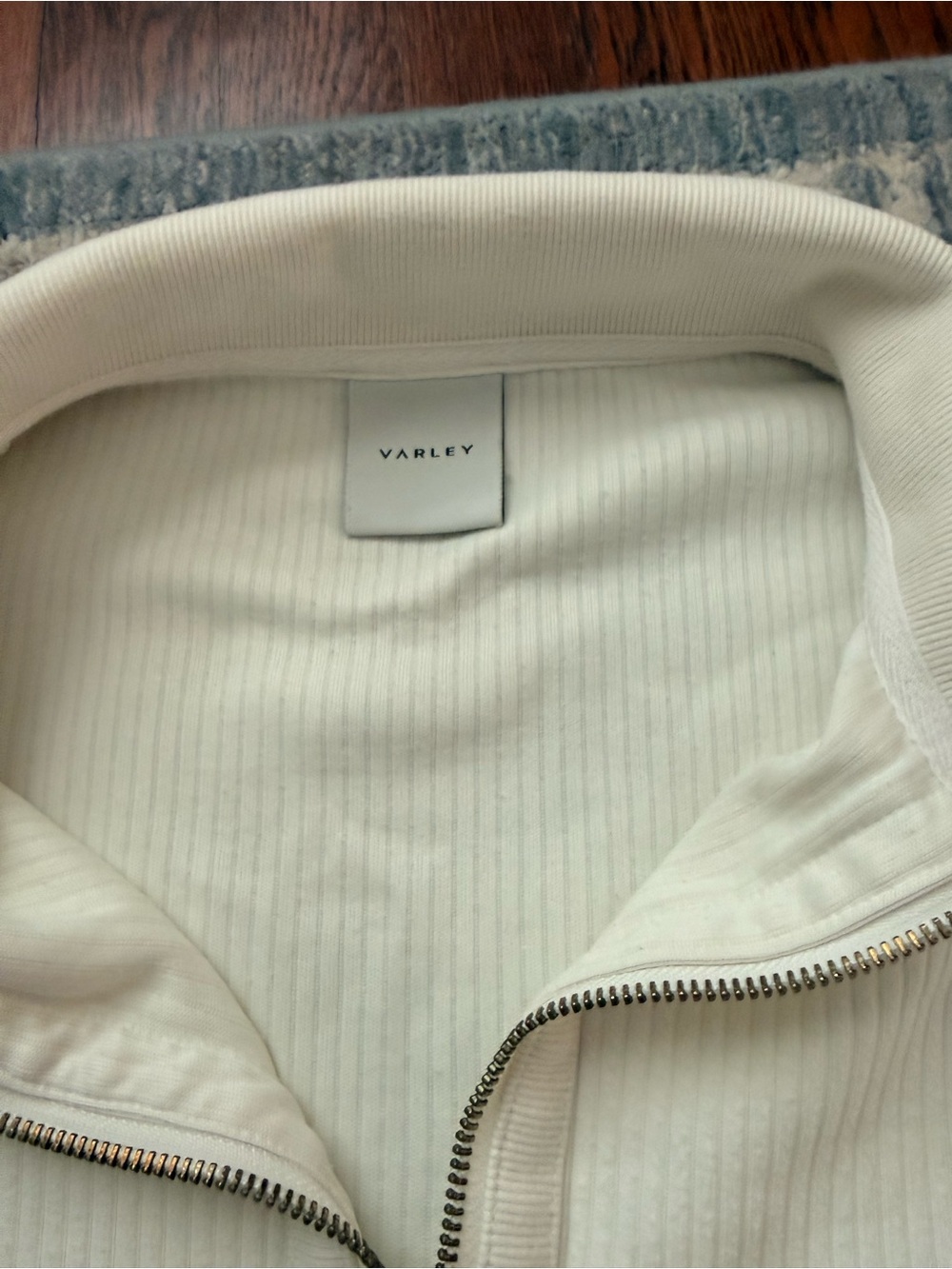 Varley Radford Half Zip Ivory Size Small - Picture 2 of 4